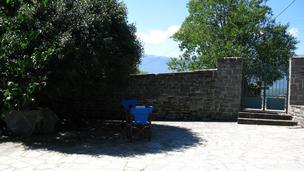 Petrino Spiti Villa Fragkades Exterior photo